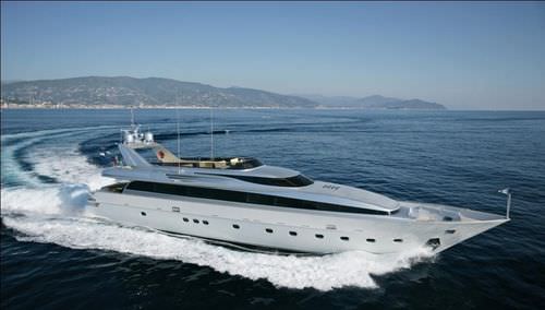 Superyacht für Kreuzfahrten - M/Y BE COOL - Admiral yachts - Flybridge / Verdränger Rumpf / Aluminium