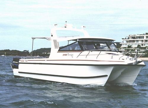 Express-Cruiser / Katamaran - 3100 - Noosa Cat Australia - Außenborder / Diesel / 2 Kojen