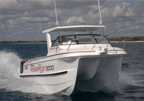 Angelboot für Tagesfahrten / Katamaran - 3000 - Noosa Cat Australia - Außenborder