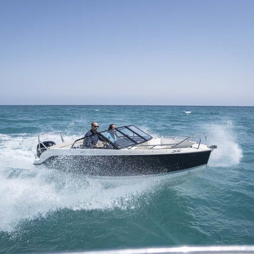 Außenborder-Daycruiser - Activ 555 Bowrider - Quicksilver Boats - Open / mit Doppelkonsole / Bowrider