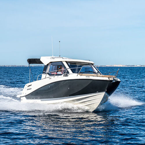 Cabin-Cruiser / Außenborder - Activ 705 Weekend - Quicksilver Boats - Hardtop / max. 8 Personen / 1 Kabine