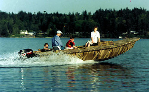 Bay-Boat / Außenborder - Honker 18 - Devlin - Open / mit Seitenkonsole / Sportfischer