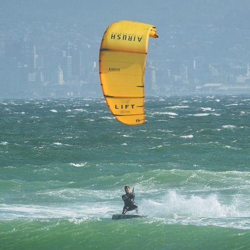 Kitesurf-Kite / C-shape - LIFT  - Airush - Freeride / Hangtime
