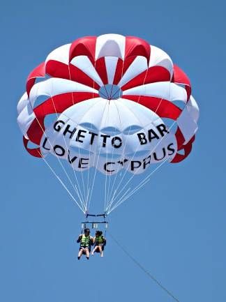 Maßgefertigter Parasailing-Fallschirm - CYCLONE XX 33 "High wind" - WATERBIRD PARAKITES - für starke Winde / 1-3er