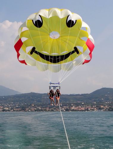 Maßgefertigter Parasailing-Fallschirm - CYCLONE X 37 "High wind" - WATERBIRD PARAKITES - für starke Winde / 1-3er