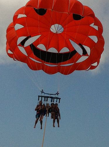 Maßgefertigter Parasailing-Fallschirm - CYCLONE XXX 28 "High wind" - WATERBIRD PARAKITES - 1-2er