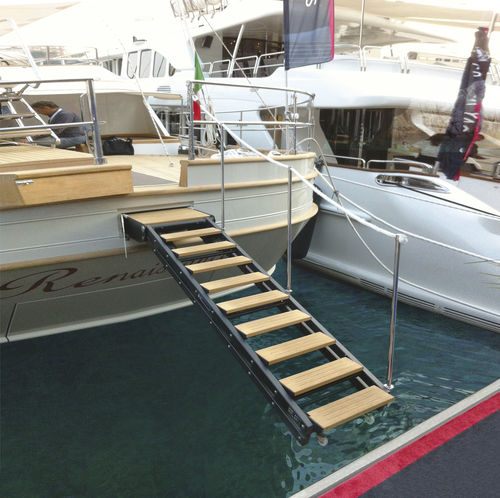 Bootsleiter - SI 405 F - Besenzoni SpA - versenkbar / Boarding / Heck