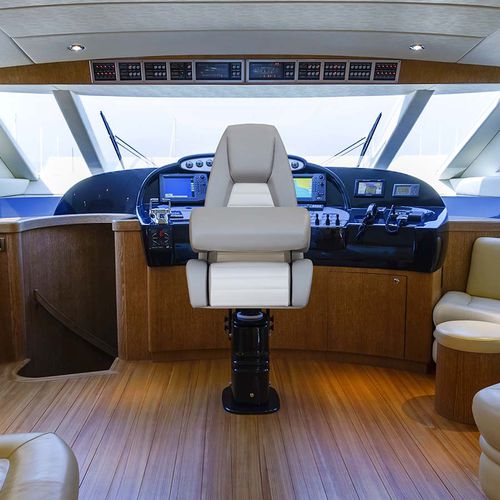 Steuermannsitz - P 007 ECLYPSE - Besenzoni SpA - Stehhilfe / für Boot / hohe Rückenlehne