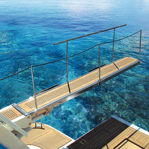 Gangway für Yacht - PI 394 - Besenzoni SpA - Teleskop / versenkbar / ferngesteuert