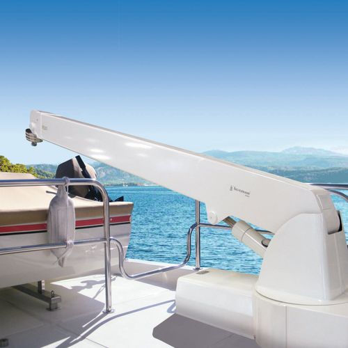 Davit für Boot - G 560 - Besenzoni SpA - für Yacht / hydraulisch / Teleskop
