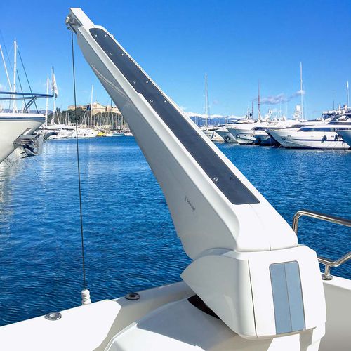 Davit für Yacht - G 415 - Besenzoni SpA - hydraulisch / schwenkbar / Teleskop