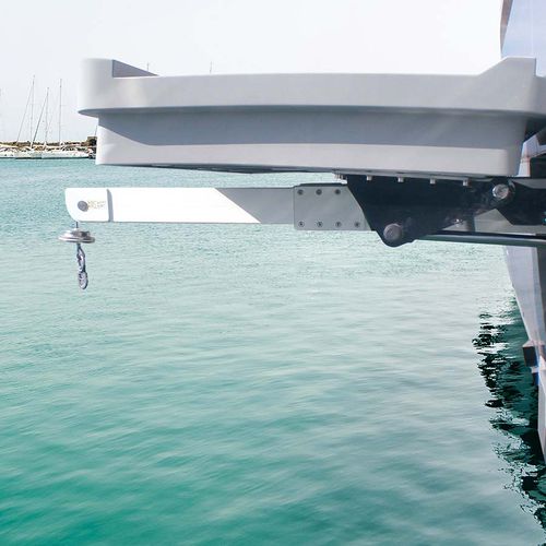 Davit für Yacht - G 427  - Besenzoni SpA - hydraulisch / Teleskop / Decken