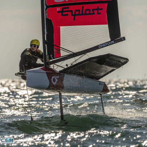 Einhandjolle - ONEFLY - ERPLAST - mit Foil / Regatta / mit einfachem Trapez