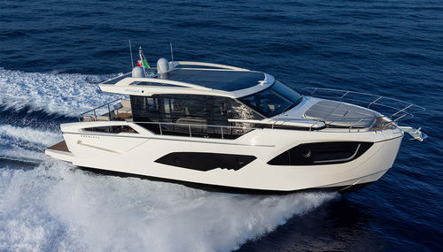 Express-Cruiser / Innenborder - 48 COUPÉ - Absolute Yachts - zweimotorig / Hardtop / Sport