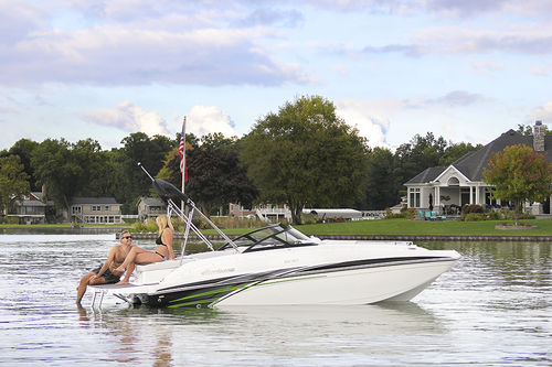 Deck-Boat / Innenborder - SD 187 I/O - Hurricane - mit Doppelkonsole / Wakeboard / max. 10 Personen