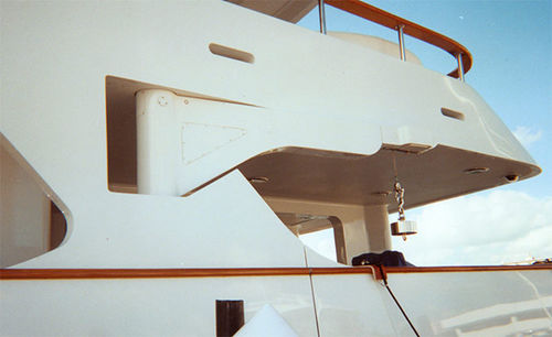 Davit für Boot - KING POST - Nautical Structures - hydraulisch / Teleskop / schwenkbar