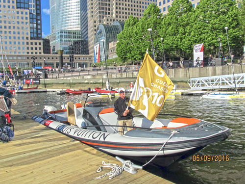 Außenborder-Schlauchboot - 8.5m  - Hysucat - zweimotorig / RIB / mit Mittelkonsole