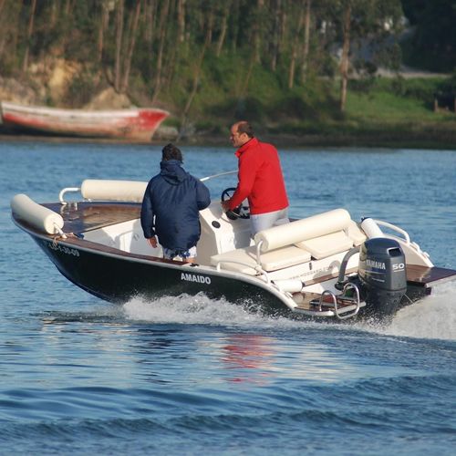 Außenborder-Konsolenboot - 500 - MOGGARO ALUMINIUM YACHTS - mit Seitenkonsole / Sportfischer / Aluminium