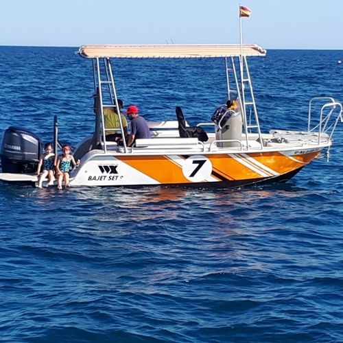 Berufsschiff / Boot für Wassersportzentrum - MOGGARO 650 BANANA BOAT  - MOGGARO ALUMINIUM YACHTS - Außenborder / Aluminium