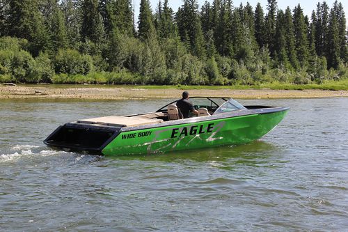 Innenborder-Runabout - SABRE E7 W.B. - OUTLAW EAGLE MANUFACTURING - elektrisch / mit Doppelkonsole / Wasserski