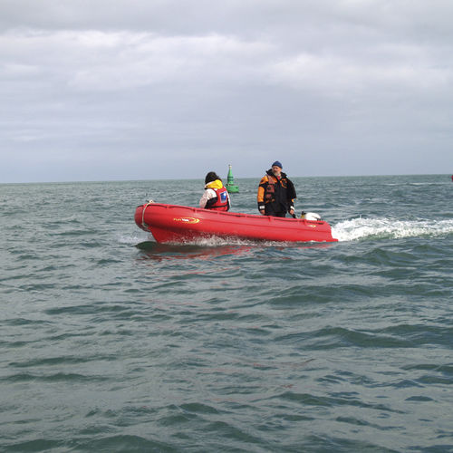 Rettungsboot Berufsschiff - Sécu 13 - FunYak - Außenborder / halbstarr