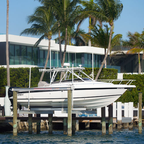 Bootslift - Golden Boat Lifts & Marine Systems - stegmontiert / Aluminium