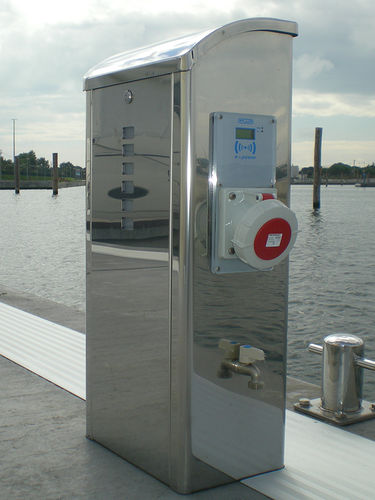 Säule mit integrierter Beleuchtung - S700-XL - Plus Marine - Stromversorgung / Wasserversorgung / für Steg