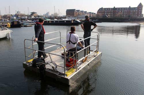 Arbeitsfrachtkahn-Berufsschiff - Water Witch Self Propelled Pontoons - Water Witch Workboats - Außenborder / Aluminium / transportierbar