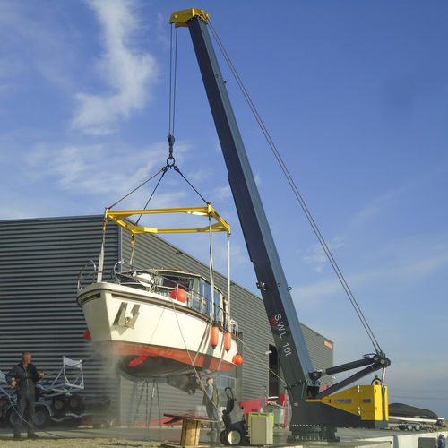 Kran für Werft - YCR 10 - ROODBERG - für Yachthafen / Ausleger / mit schwenkbarem Ausleger