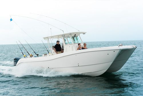 Katamaran-Konsolenboot - 320CC - World Cat - Außenborder / zweimotorig / Sportfischer