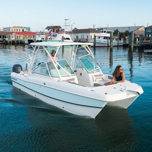 Außenborder-Konsolenboot - 230DC - World Cat - zweimotorig / mit Doppelkonsole / Sportfischer