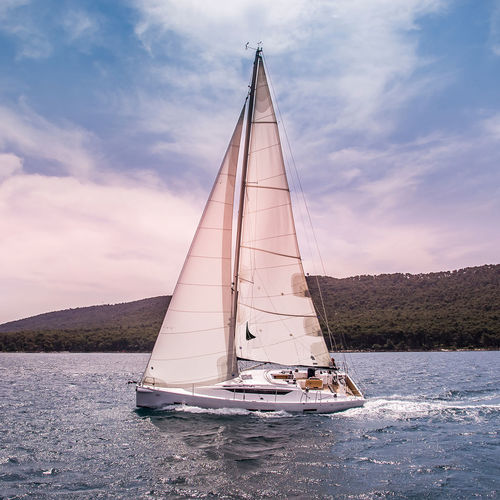 Cruiser-Racer-Segelboot - 39  - Salona yachts - 3 Kabinen / 2 Kabinen / Bugspriet