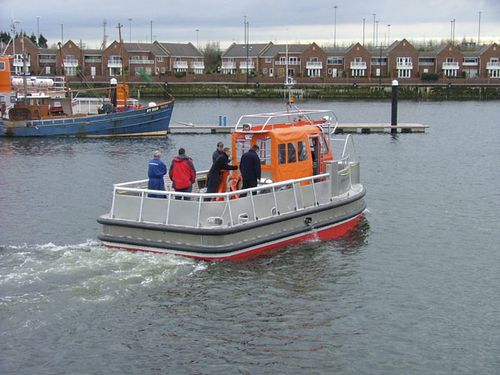 Offshore-Hafenboot Berufsschiff - ALN 057 'T/T Seabulk Angola’ - Alnmaritec - Katamaran / Inboard-Hydrojet / Aluminium