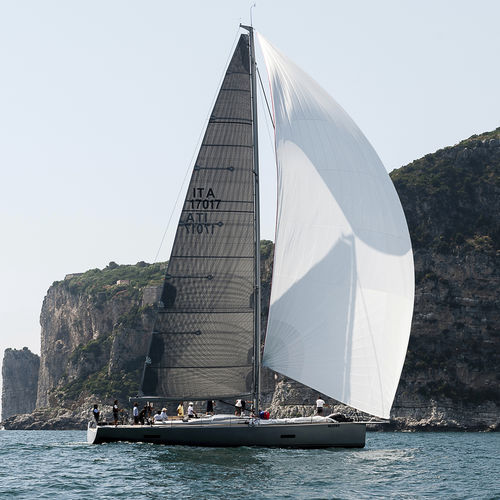 Asymmetrischer Spinnaker - Red Line - Ullman Sails - Code 0 / für Rennsegelboote / Radial-Schnitt
