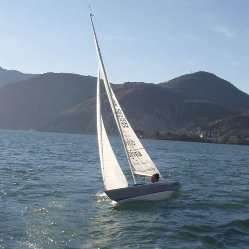 Großsegel - Ullman Sails - für One-Design Regatta Kielboote / cross-cut / 2.4mR