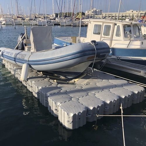 Schwimmponton - MARINEFLOOR EUROPE - modular / zur Trockenlagerung von Jet-Skis / für Yachthafen