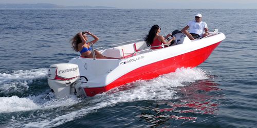 Außenborder-Konsolenboot - 480 SD  - Moonday Yachts - mit Seitenkonsole / Sport / Sonnendeck