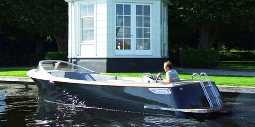 Innenborder-Yachttender - 27 TRENDER - Moonday Yachts - mit Mittelkonsole / Open / Sonnendeck