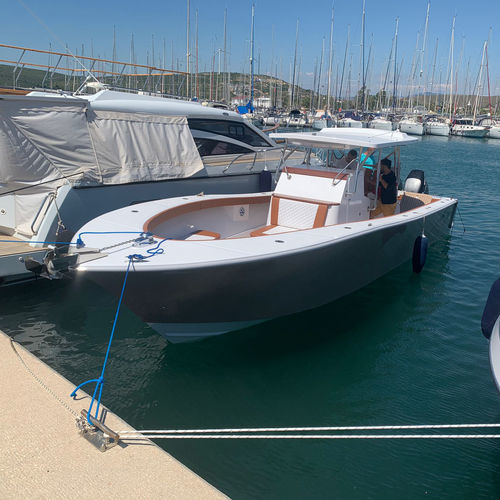 Express-Cruiser / Außenborder - CC 10 - Moonday Yachts - zweimotorig / Open / mit Mittelkonsole