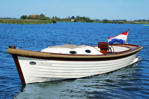 Express-Cruiser / Innenborder - 34 HTR  - Moonday Yachts - Open / Kanal / mit Kabine