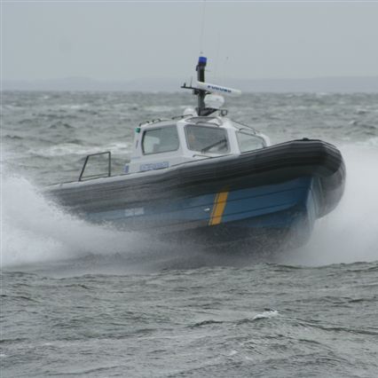 Patrouillenboot Berufsschiff - MRCD1250 - Madera Ribs - Innenborder / Festrumpf-Schlauchboot