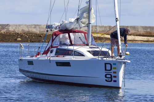 Segelboot für sportliches Fahrtensegeln - DJANGO 9.80 - Marée Haute - für Fahrten- und Regattasegeln / 3 Kabinen / 2 Kabinen