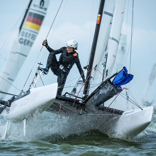 Regatta-Sportkatamaran - 15 - Nacra Sailing - Zweihand / mit Doppeltrapez / GFK
