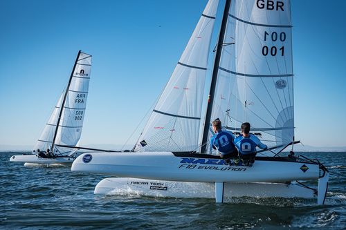 Regatta-Sportkatamaran - F18 Evolution - Nacra Sailing - Zweihand / mit Doppeltrapez / NACRA F18