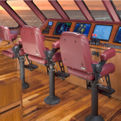 Steuermannsitz - 500 - 200 - STIDD SYSTEMS - für Boot / mit Armlehnen / einstellbar
