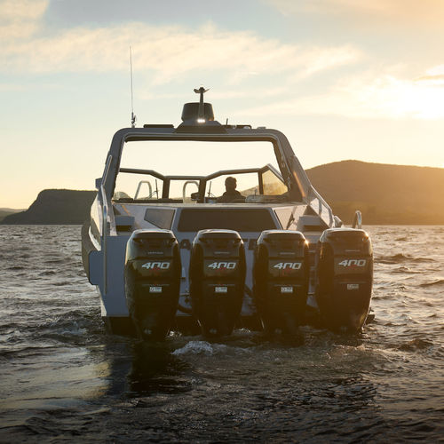 Express-Cruiser / Außenborder - 1221 SPD - Anytec Sweden AB - viermotorig / Open / mit Doppelkonsole