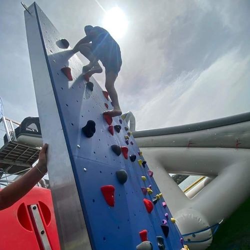 Rutschbahn-Wasserspielgerät - ATLANTIC MARINE - Kletterwand / für Wassersportzentrum / schwimmend