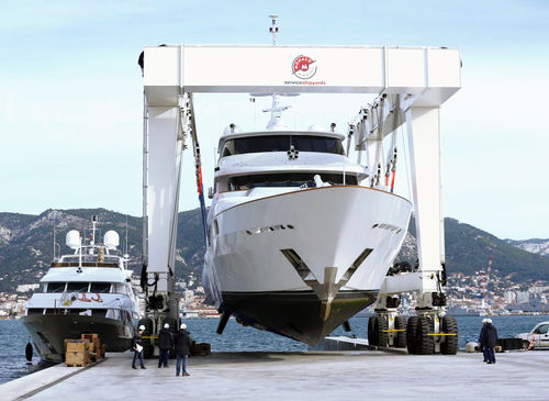 Ferngesteuerter Travellift - BHT 560 - ASCOM - mit Allradlenkung / für Schwerlasten / U-förmig