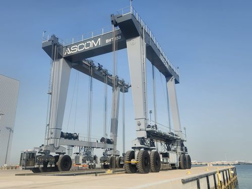 Travellift für Schwerlasten - BHT 850 - ASCOM - ferngesteuert / U-förmig / Vierradantrieb