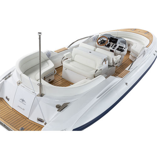 Innenborder-Konsolenboot - 23 - Castoldi - mit Mittelkonsole / Wasserski / max. 14 Personen
